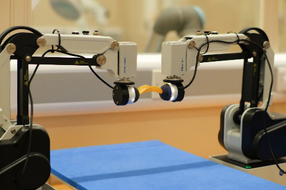 Bristol – Revolutionary Dual-Arm Robot Achieves Near-Human Dexterity Through AI